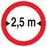 Panneau INTERDIT AUX VEHICULES DE PLUS Taliaplast 727279