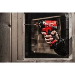 MILWAUKEE VISSEUSE A CHOCS 12 VOLTS FUEL M12 FID2-0