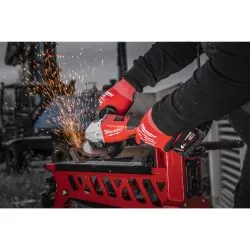 MILWAUKEE MEULEUSE D'ANGLE 125MM 18 VOLTS BRUSHLESS M18