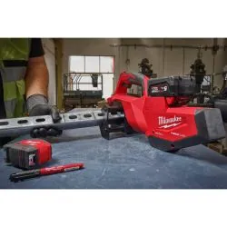 MILWAUKEE CISAILLE DE CHEMINS DE CÂBLE 18 VOLTS - M18