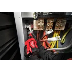 MILWAUKEE SERTISSEUSE SANS MATRICE 18 VOLTS ONE KEY FORCE
