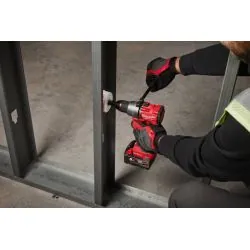 MILWAUKEE PERCEUSE VISSEUSE - 158 NM 18 VOLTS FUEL M18