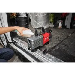 MILWAUKEE POMPE À VIDE 18 VOLTS M18 FVP5-0 4933492853