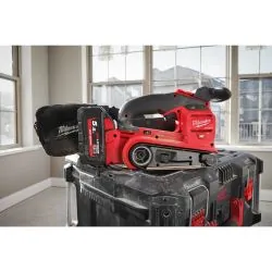MILWAUKEE PONCEUSE À BANDE 18 VOLTS FUEL M18 FBTS75-0