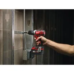 MILWAUKEE PERCEUSE VISSEUSE 18 VOLTS M18 BDD-202C
