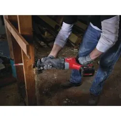 MILWAUKEE SCIE SABRE 18 VOLTS M18 BSX-402C 4933447285