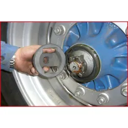 Douille ovale pour écrou de moyeu . spécial BPW . 80 mm KSTOOLS 450.0205 | 450.0205