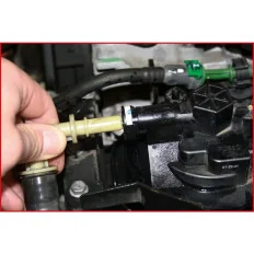 Pince coudée pour conduites de carburant . 0-24 mm KSTOOLS 115.1099 | 115.1099