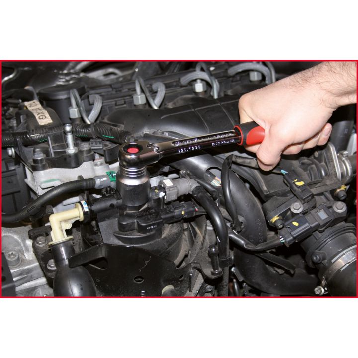 Douille pour filtre à carburant pour moteurs HDI | Clés & Douilles | E